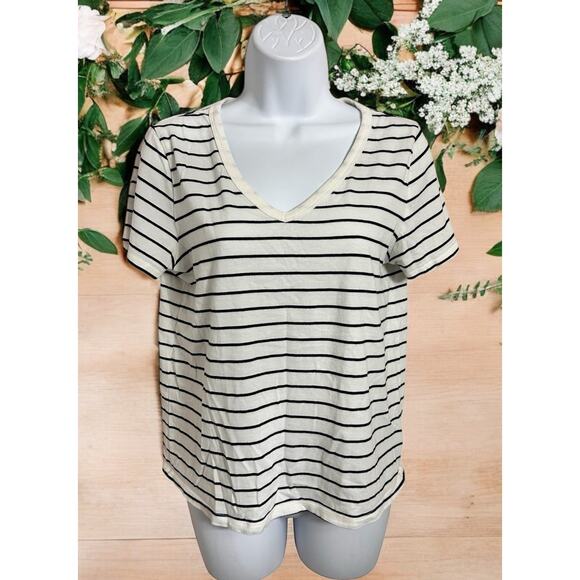 Old Navy Everywear V-Neck Tee Sz XS Stiped Black and White Top Short Sleeve - Picture 1 of 6